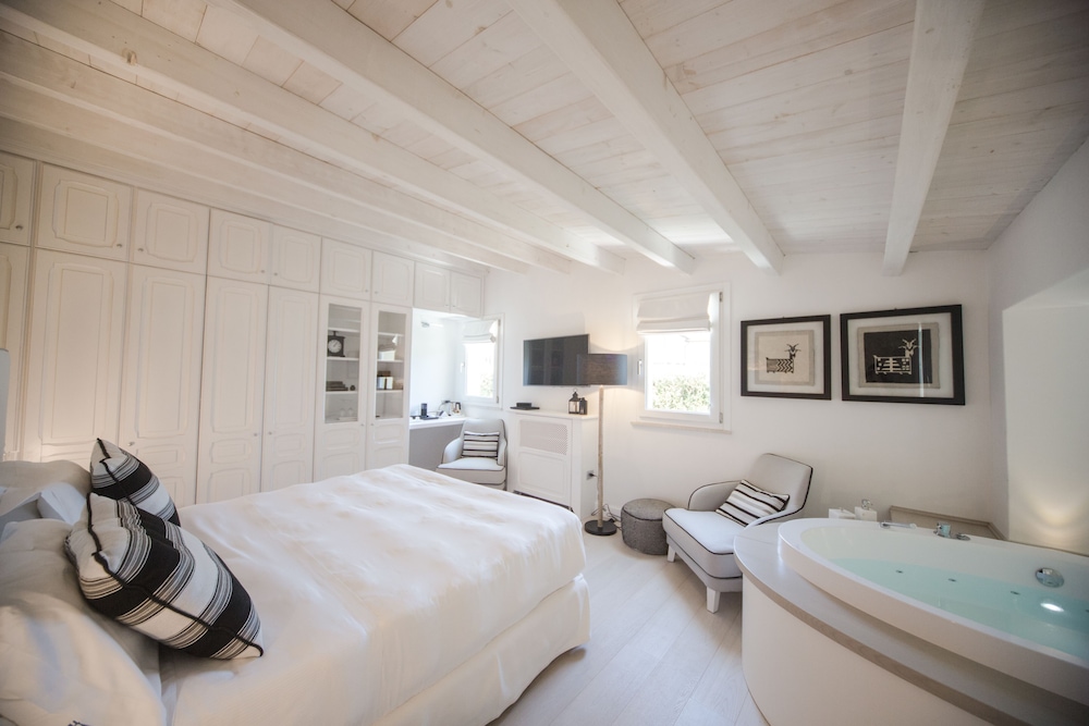 Luxury Room, Jetted Tub (Garden)