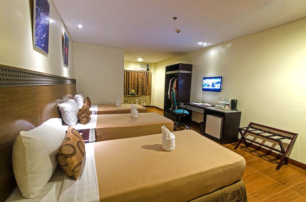 Triple Room, 3 Twin Beds photo 3
