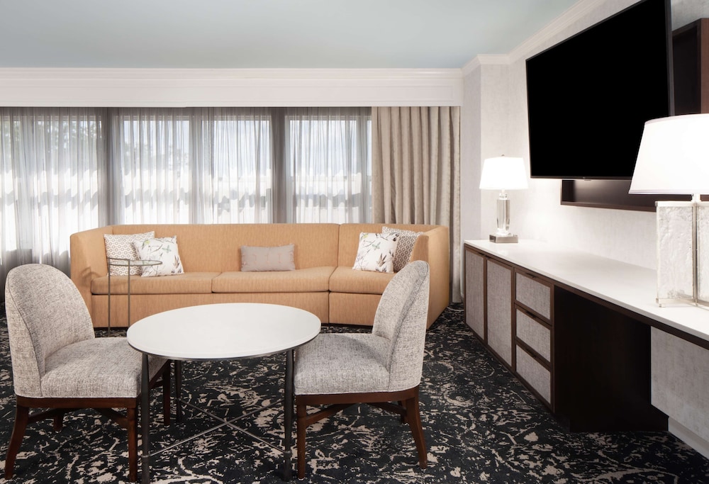 Junior Suite, 1 King Bed - Photo 3