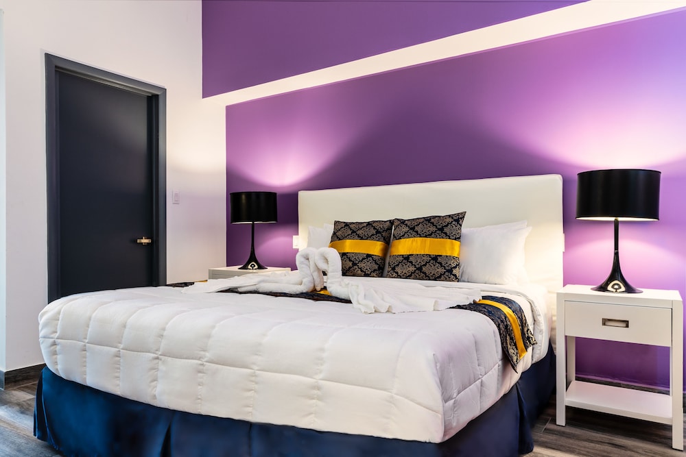 Superior Suite, 1 Bedroom, Mountain View