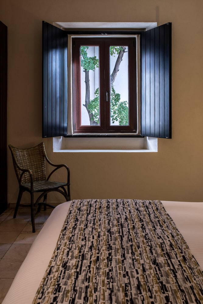 Traditional Room - Photo 3
