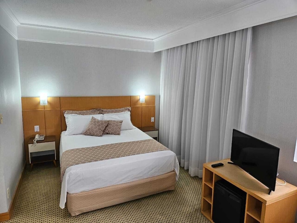 Deluxe Room, City View photo 1