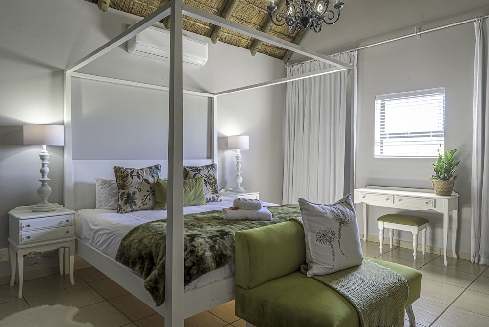 Honeymoon Single Room, 1 Double Bed, Mountainside photo 1