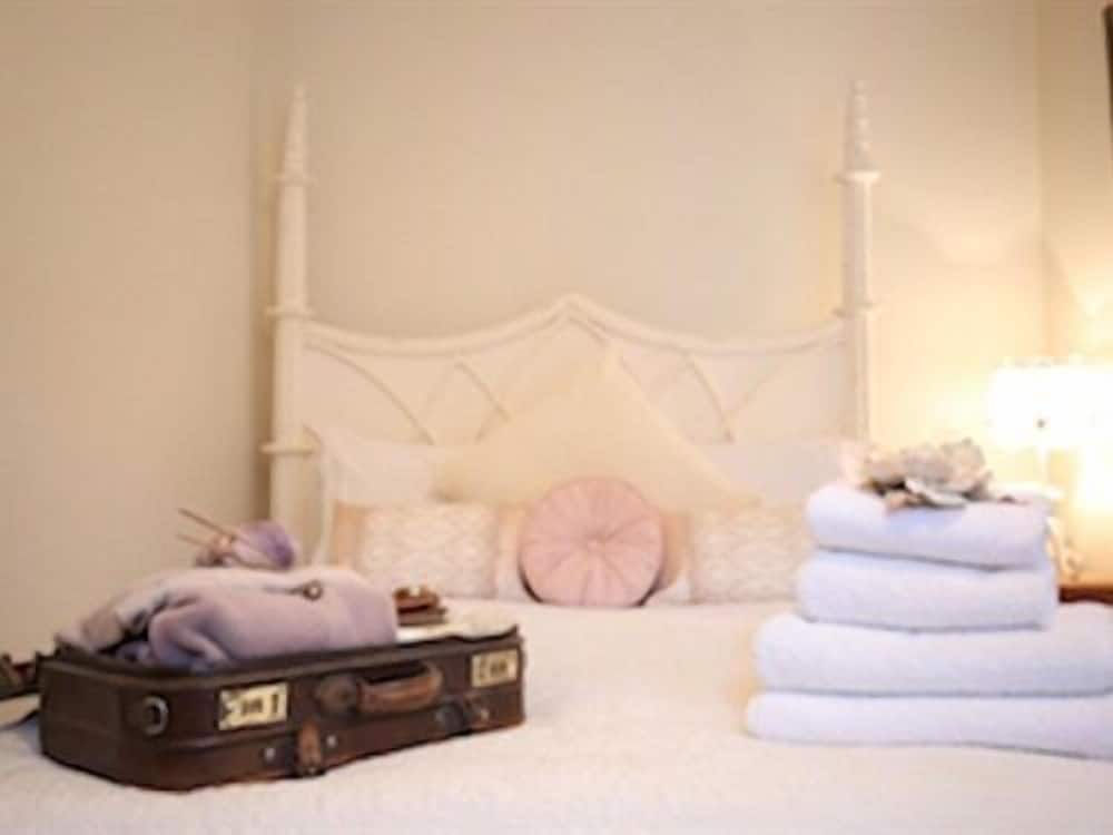 Standard Double Room, Ensuite, Garden View (Room 1) photo 1