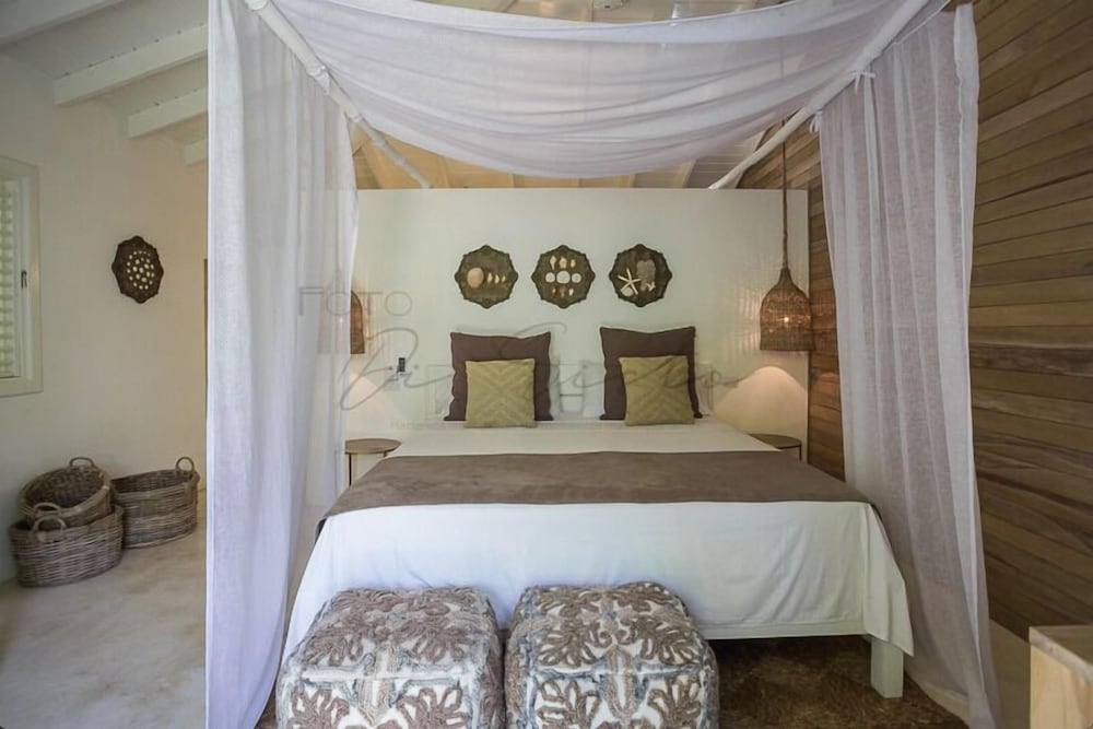 Superior Bungalow, 1 King Bed