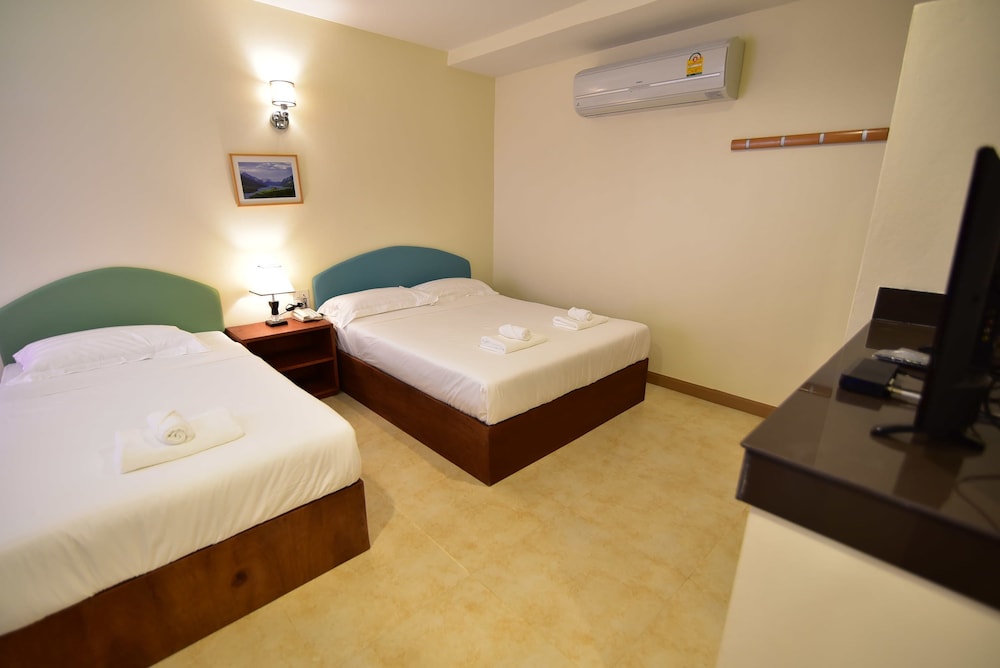 Deluxe Twin Room photo 3