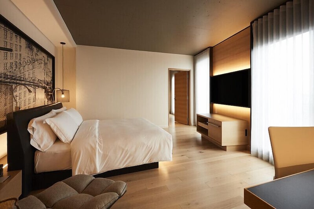 Premier Suite