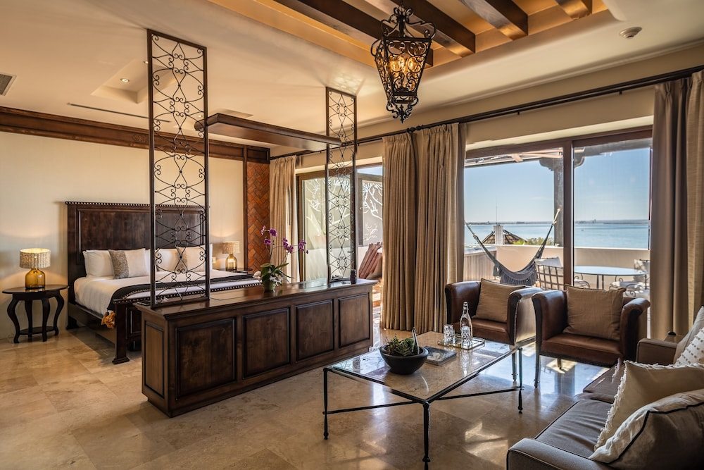 Master Ocean View Suite