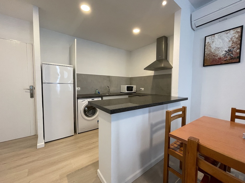 Basic Apartment, 2 Bedrooms photo 2