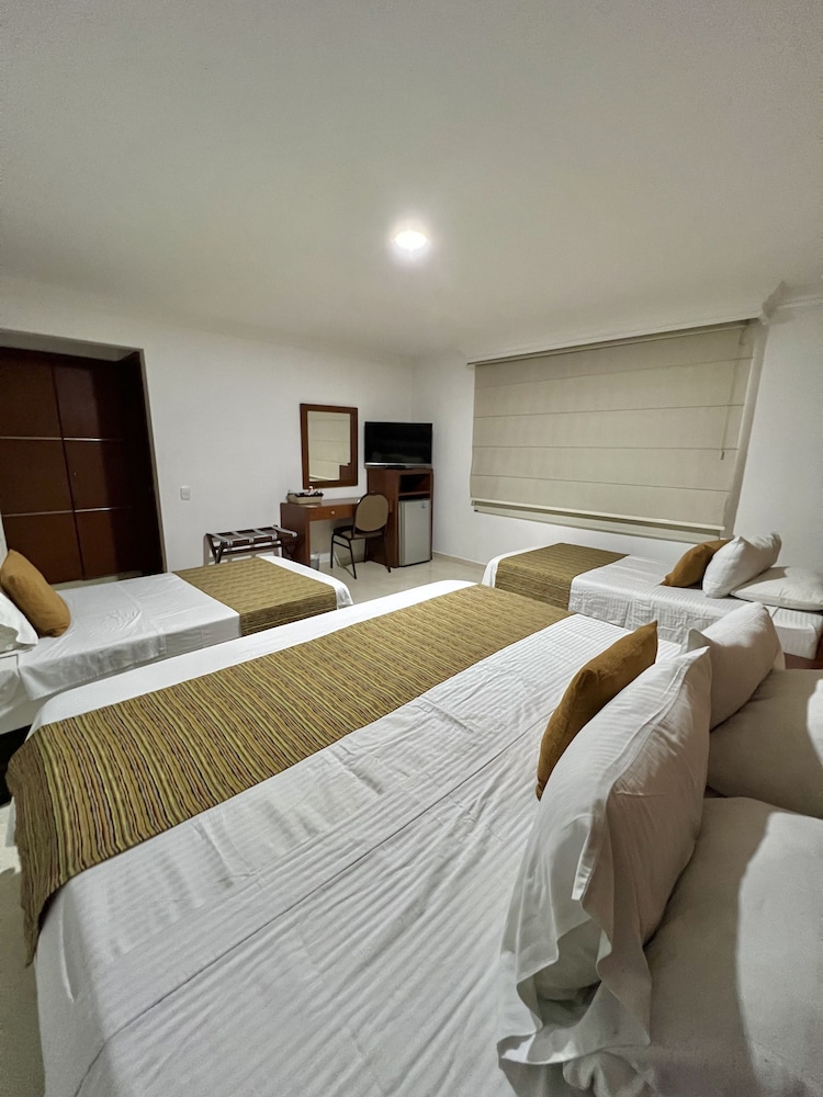 Family Triple Room photo 2