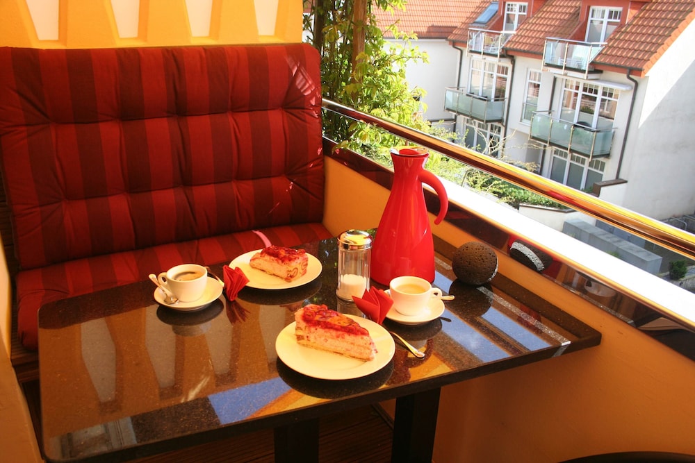 Superior Suite, 2 Bedrooms, Non Smoking, Garden View