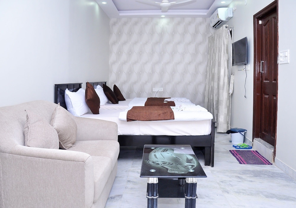 Executive Triple Room, Multiple Beds, Smoking, City View