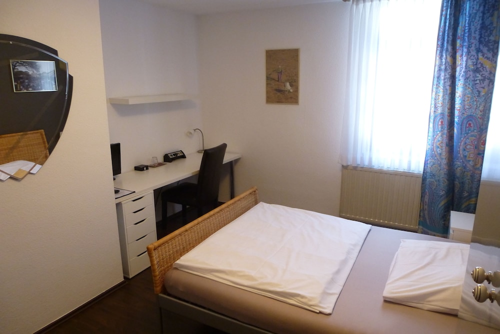 Single Room photo 3
