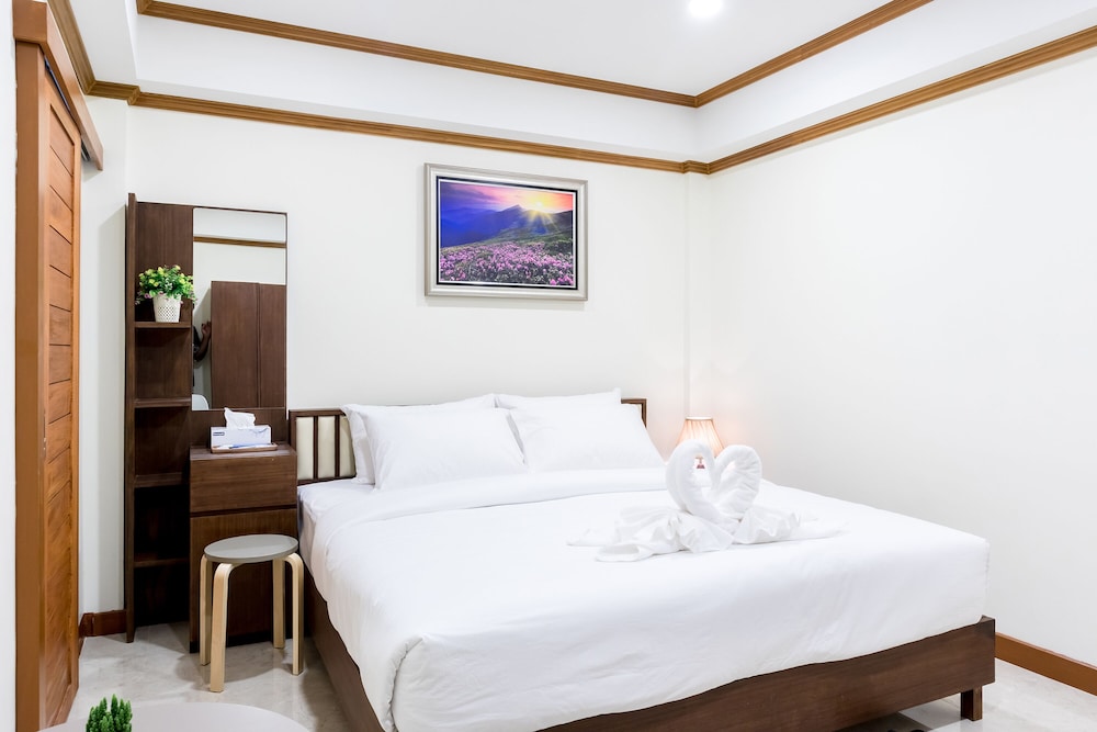 Deluxe Double Room, 1 King Bed photo 1