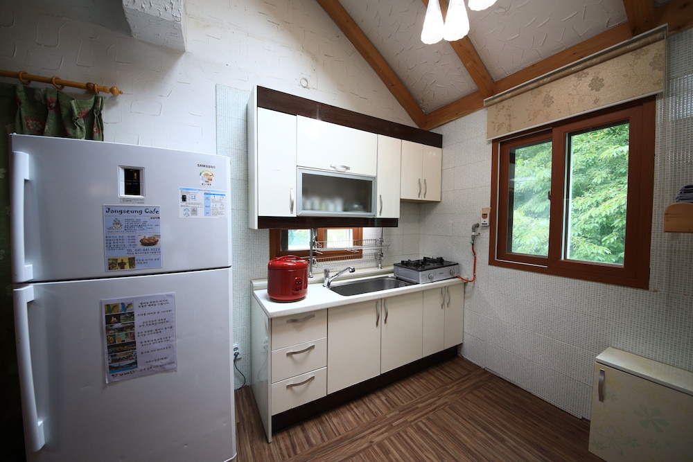 Room (F Windsor 2) photo 3
