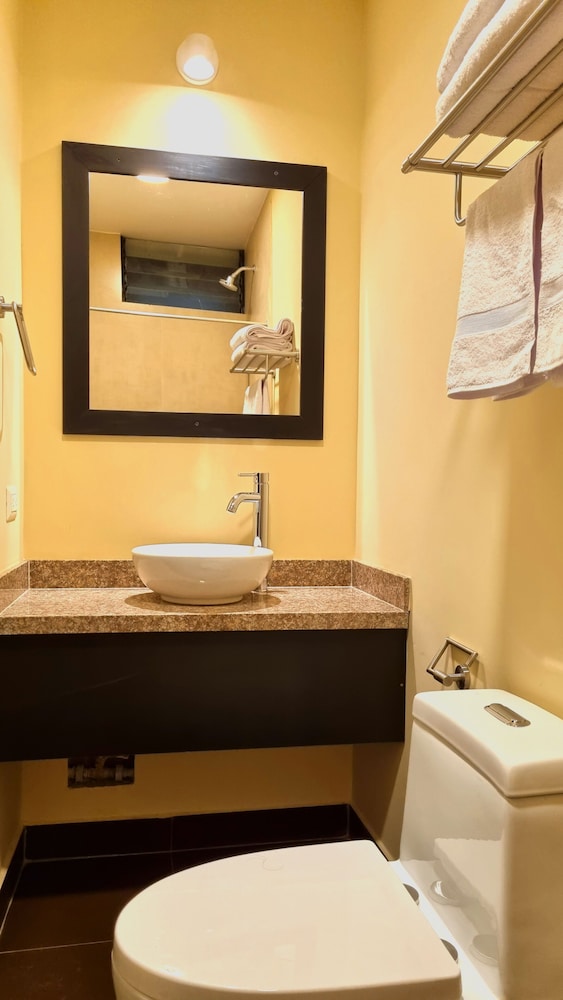Panoramic Double Room, 1 Queen Bed, Ensuite, Mountain View photo 3