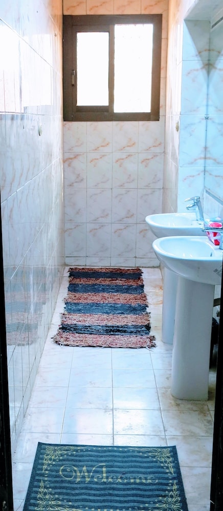 Standard Triple Room, 3 Twin Beds, Private Bathroom photo 3