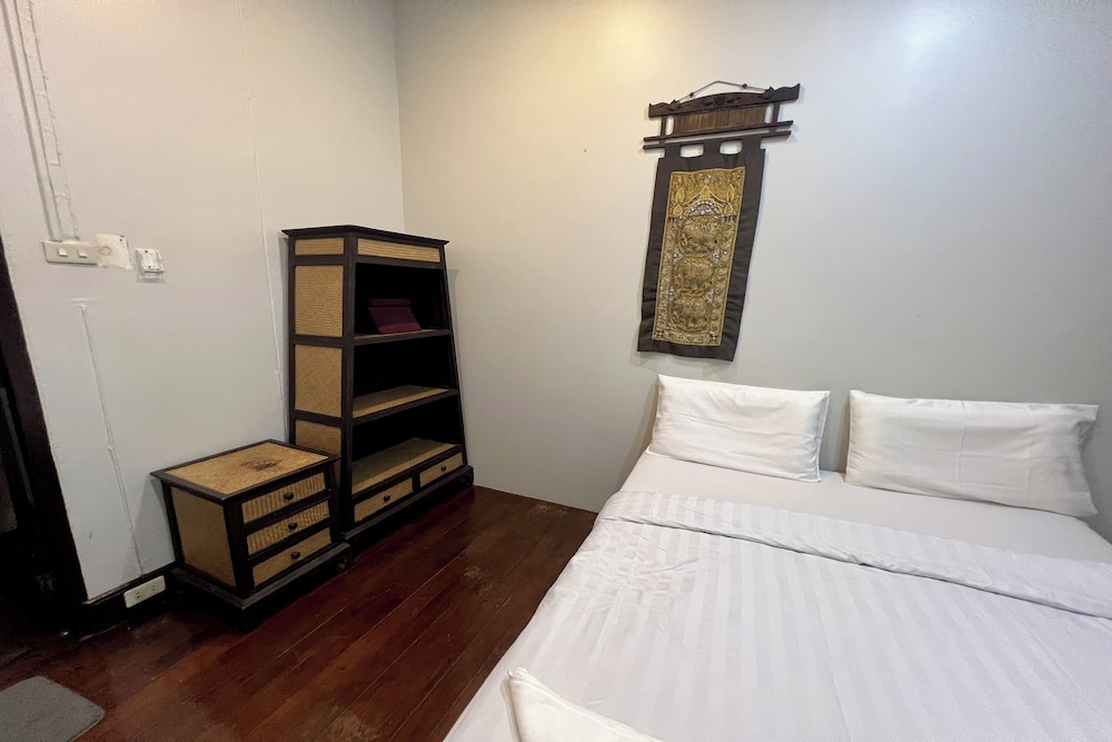 Signature Double Room, Private Bathroom photo 2