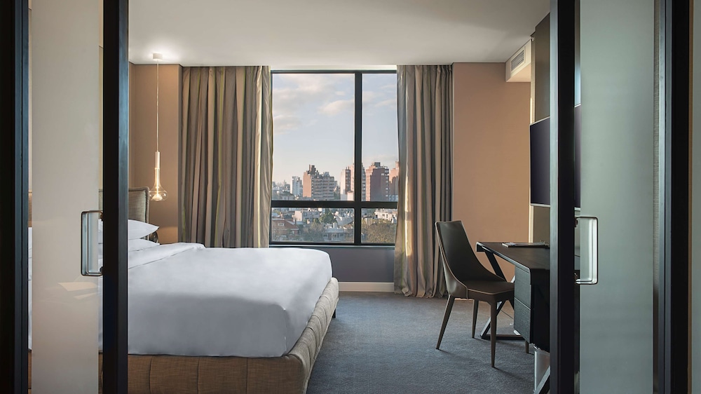 Suite, 1 King Bed (Hyatt) photo 3