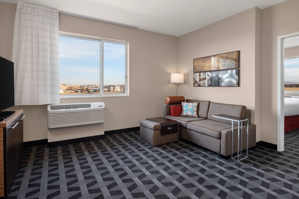 Suite, 1 Bedroom - Photo 6
