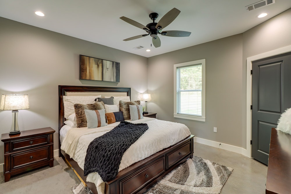 House (4 Bedrooms) photo 2