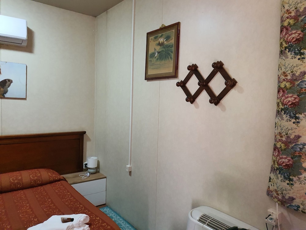 Classic Twin Room, Balcony