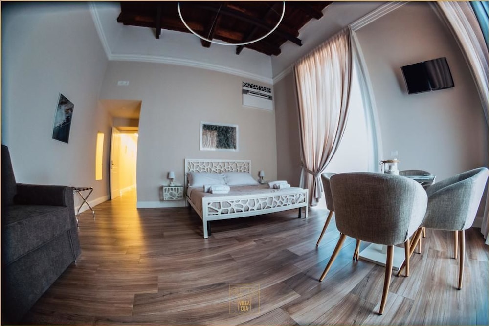 Deluxe Quadruple Room, 1 Double Bed with Sofa bed photo 3
