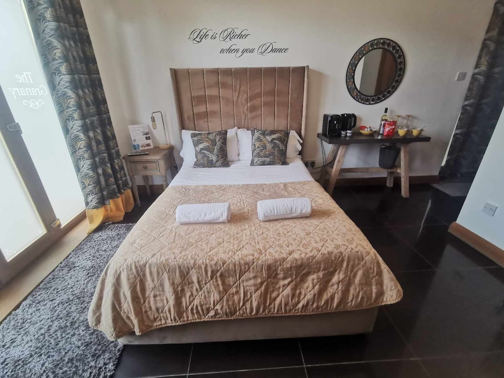 Panoramic Double Room, Ensuite (Private Hot Tub)