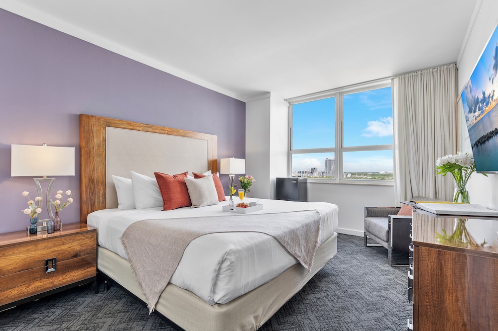 City Room, Partial Ocean View1517.01