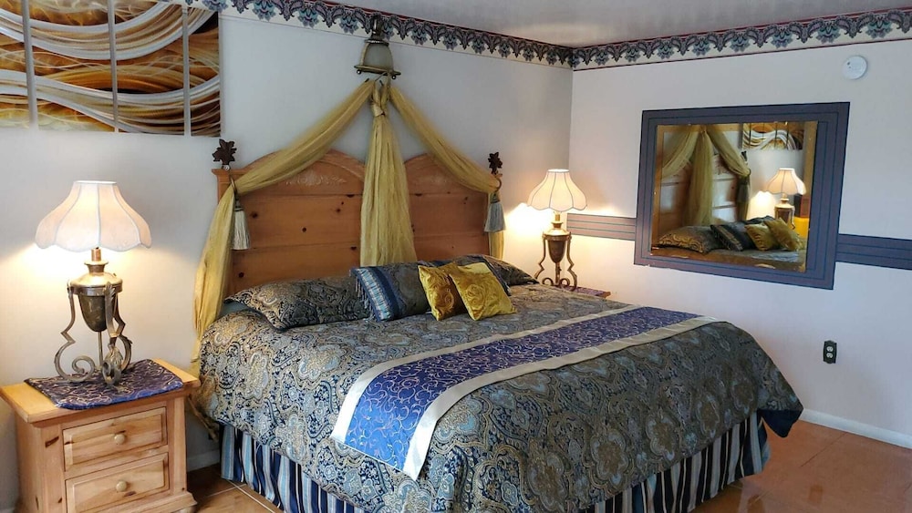 Superior Room, 1 King Bed - Photo 1