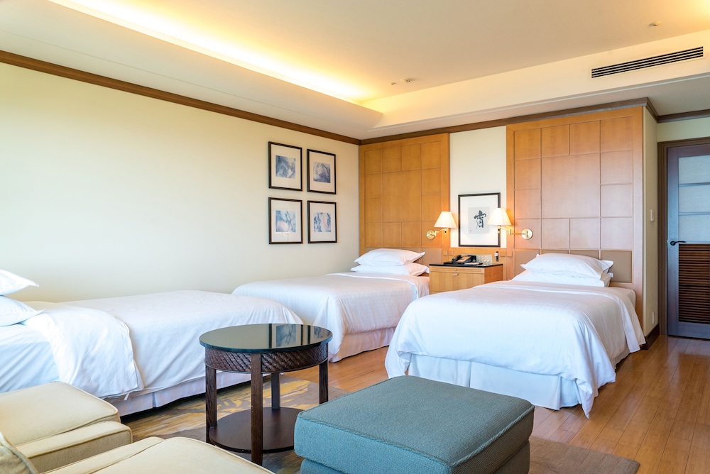 Club Triple Room, Multiple Beds, Non Smoking, Executive Level