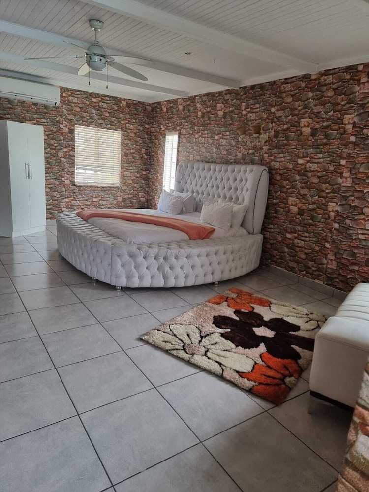 Presidential Suite photo 1