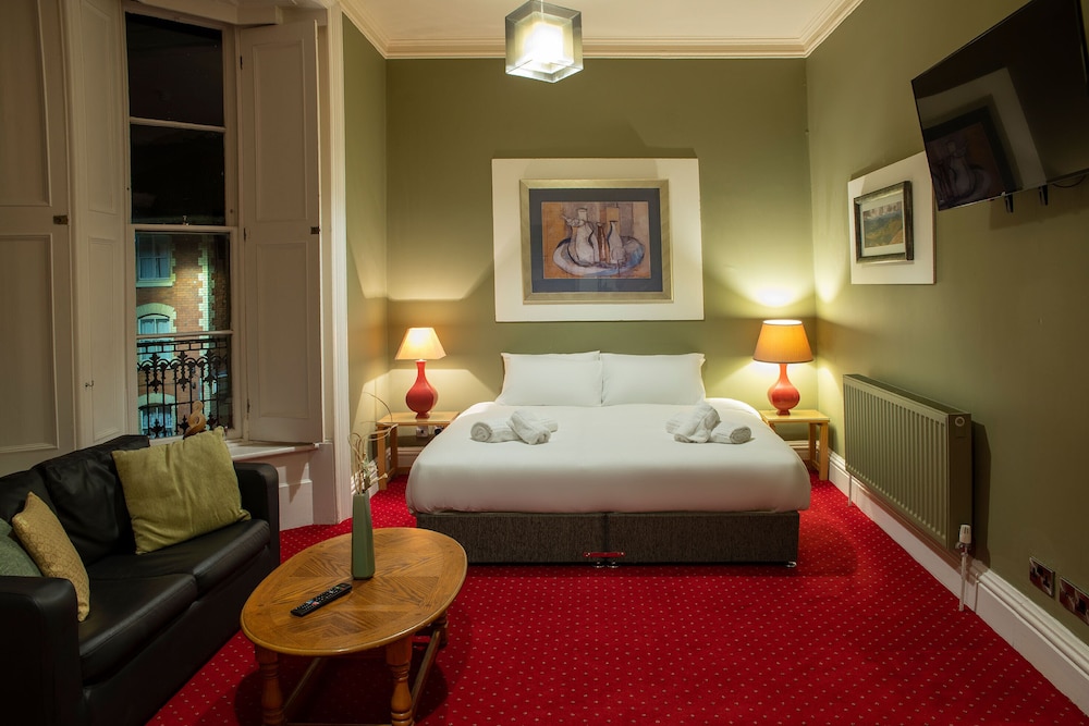 Deluxe Quadruple Room