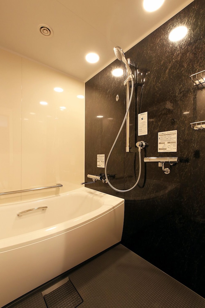 Premium Twin Room photo 2