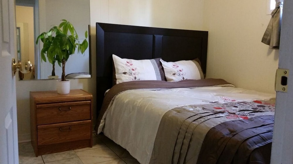 1 Bedroom Suite, 1 Double Bed with Sofabed photo 1