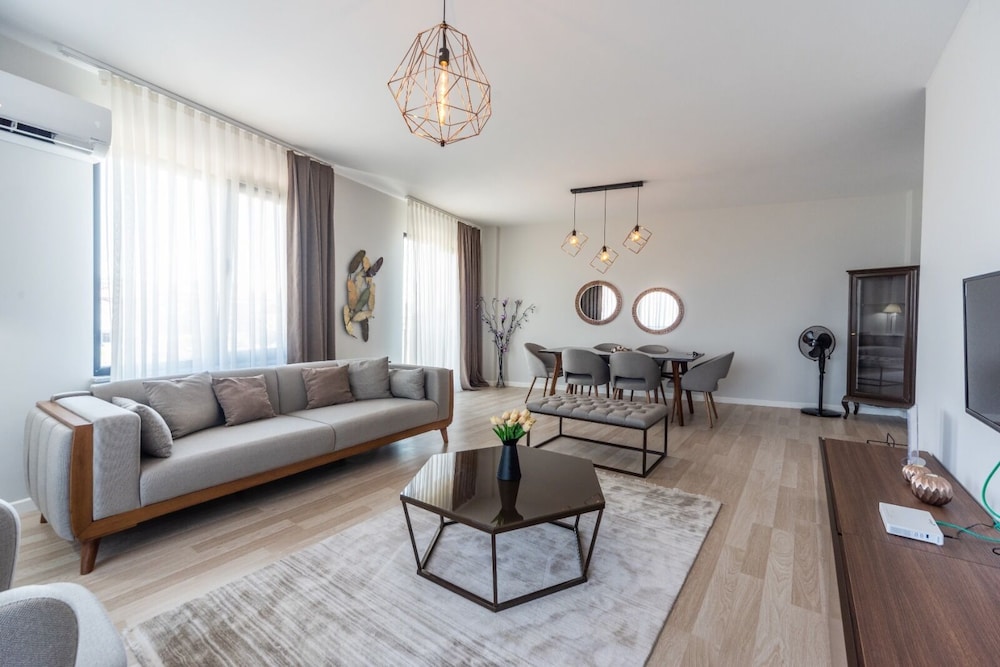 Suite - Photo 6