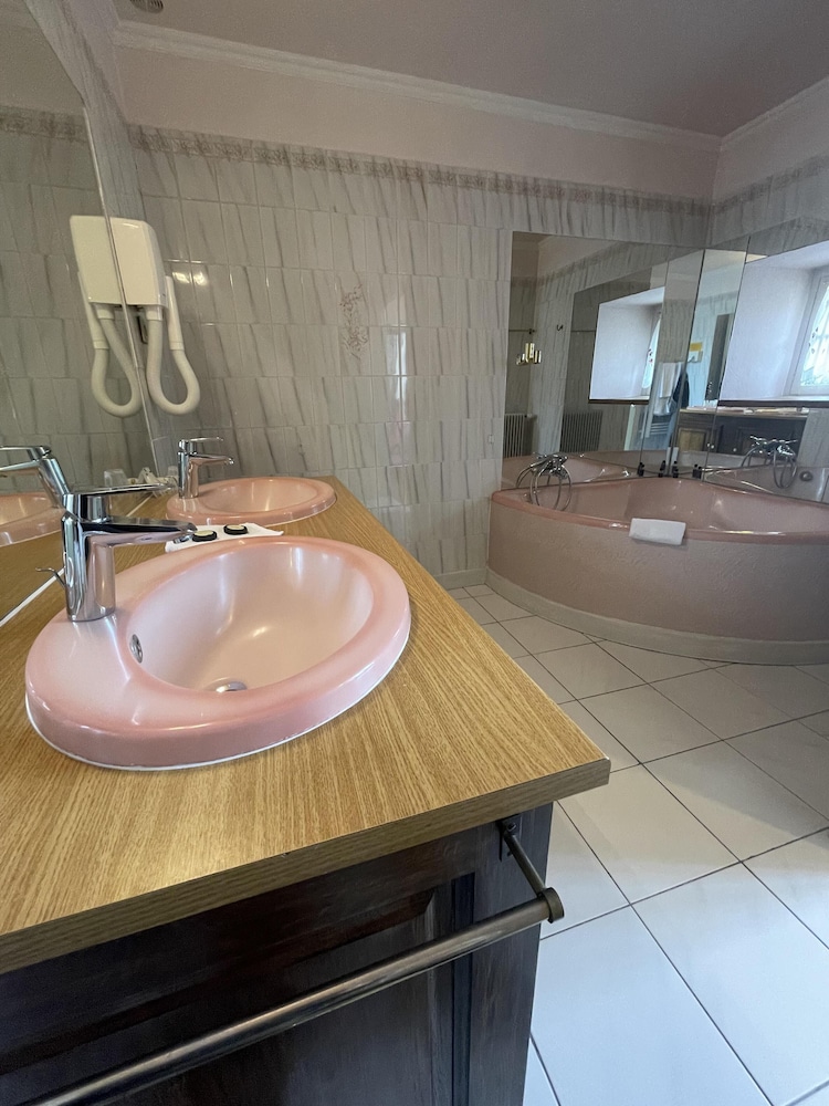 Suite, Ensuite, Park View - Photo 4