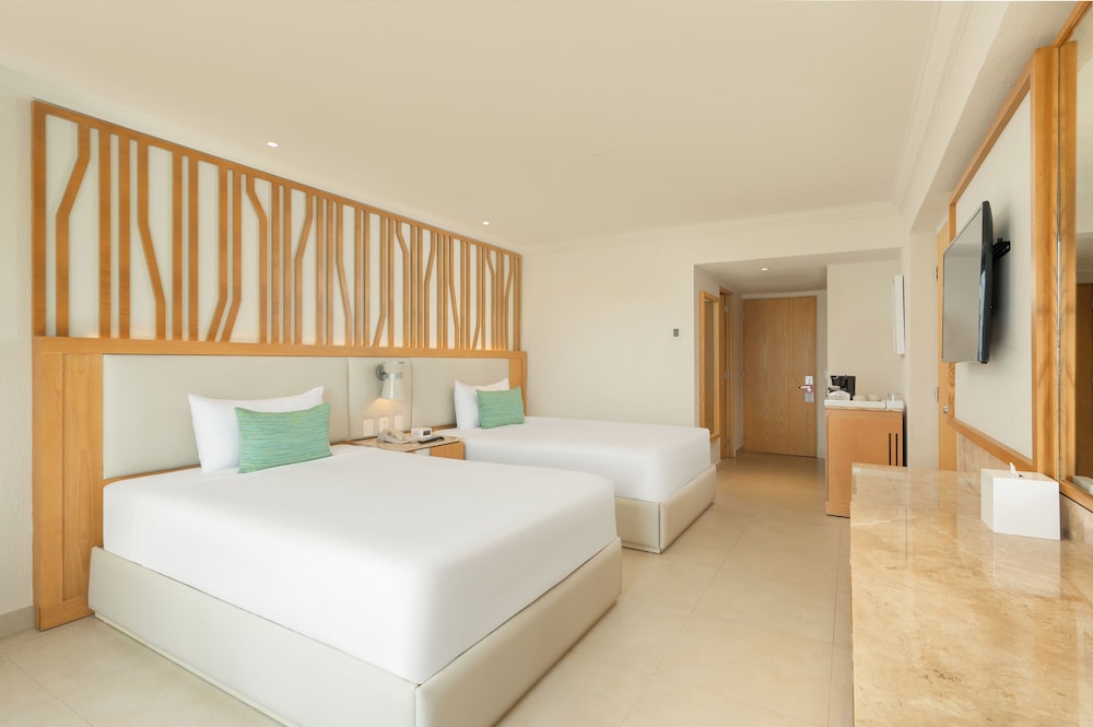Deluxe Lagoon Room - Photo 4