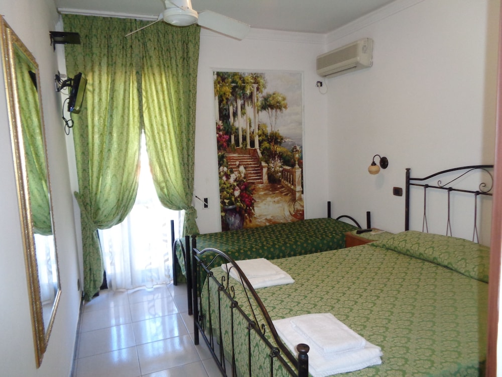 Basic Apartment, 2 Bedrooms, Accessible, Kitchenette photo 1