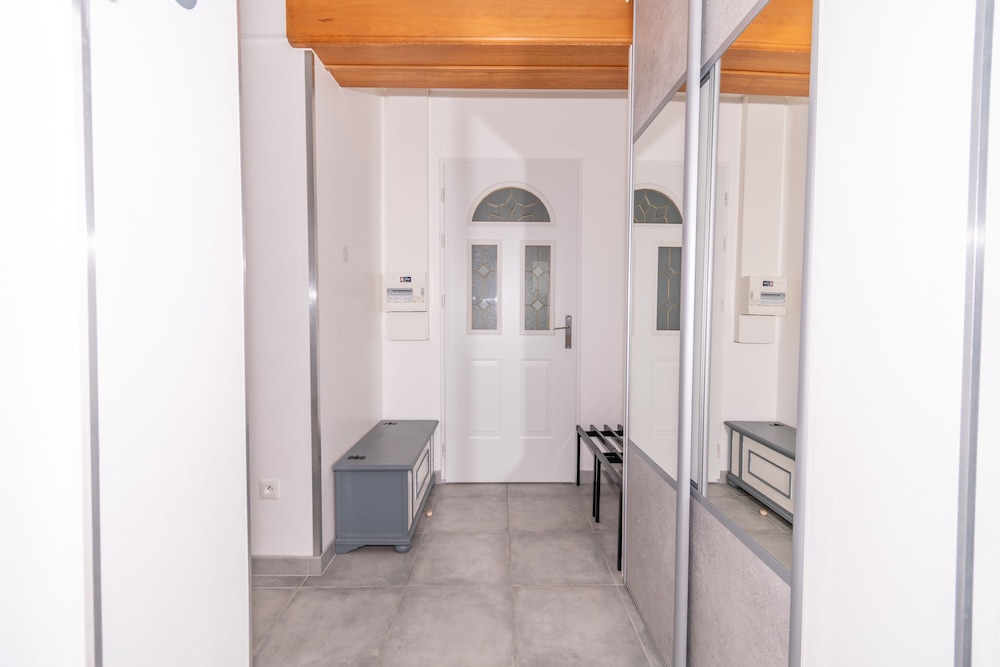 Modern Traveler Apartment - Photo 10