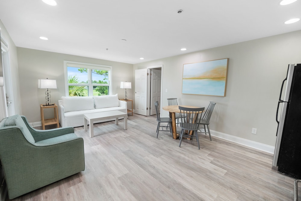 Classic Apartment, 2 Bedrooms, Golf View photo 1