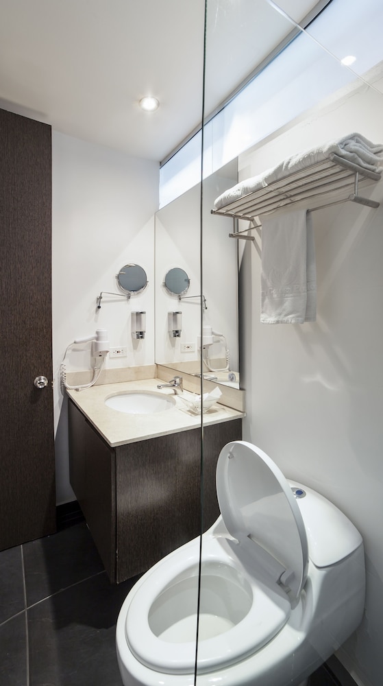 Standard Twin Room - Photo 6
