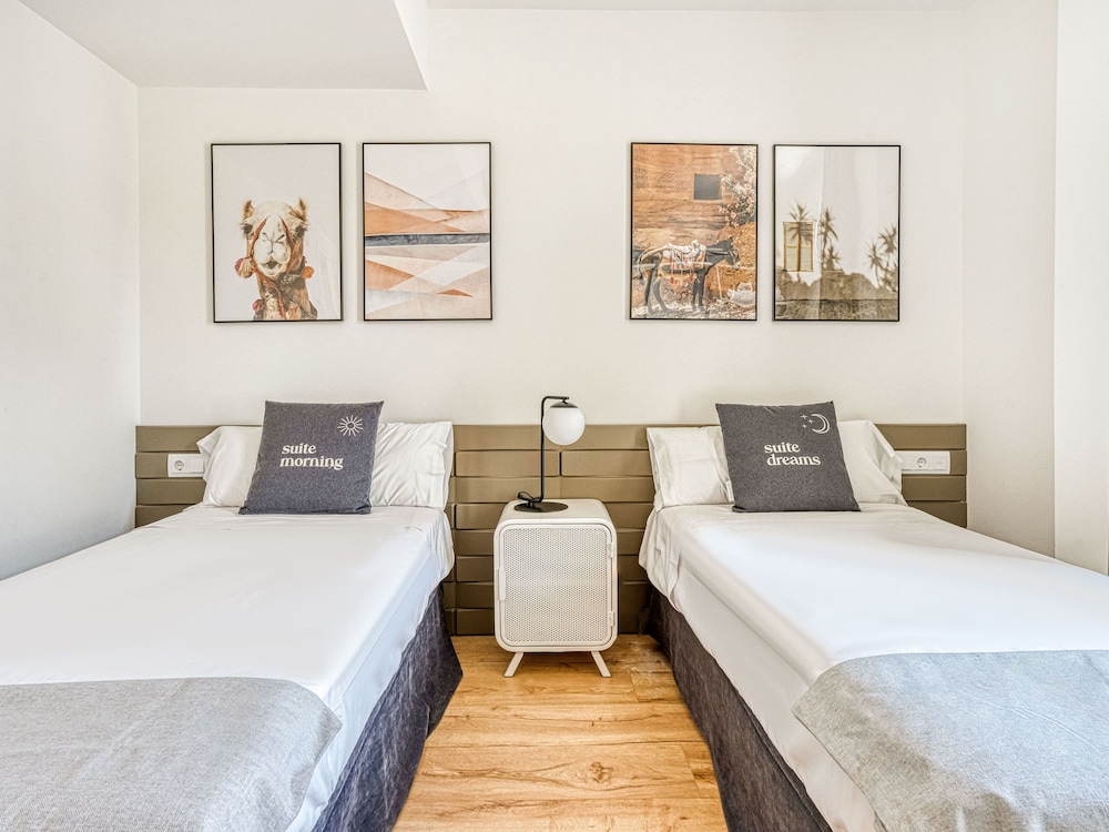 Two-Bedroom Apartment with Balcony photo 2