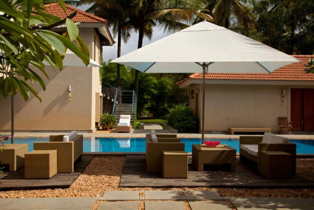 Pool Side View Cottage