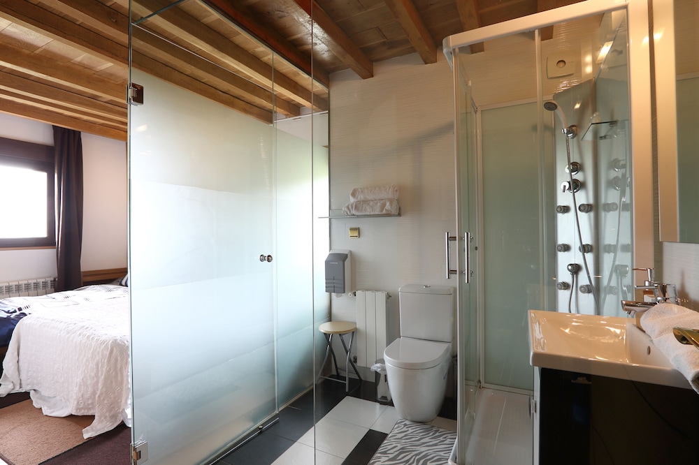 Double Or Twin Room, 1 Double Or 2 Twin Beds (With Spa Access) photo 3