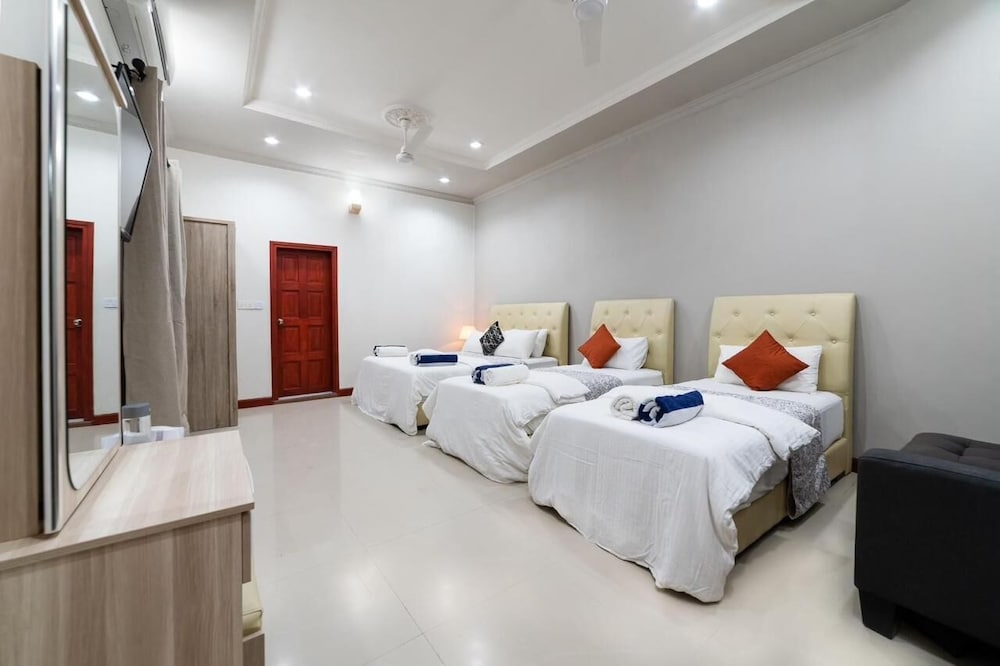 Family Triple Room photo 2