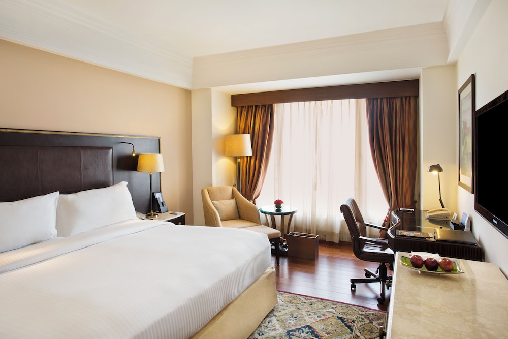 Executive Room - Photo 1