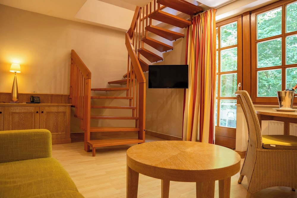 Junior Suite, 1 Bedroom, Non Smoking, Balcony photo 3