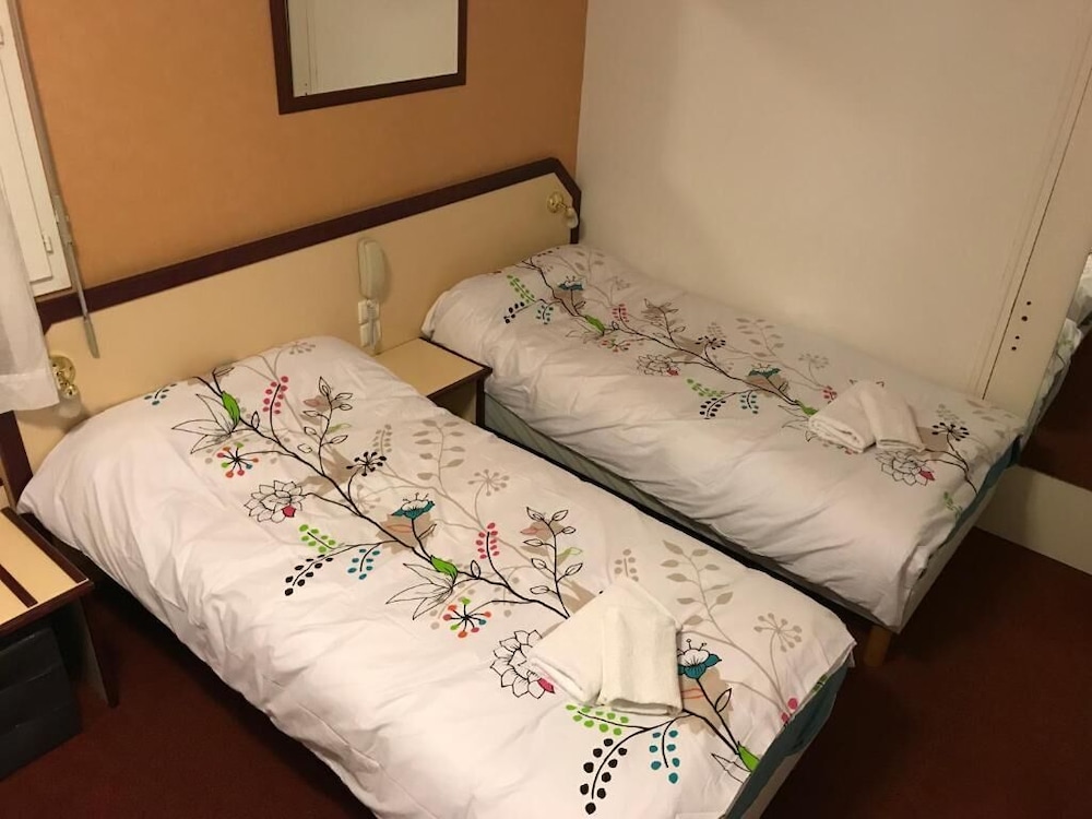 Classic Twin Room