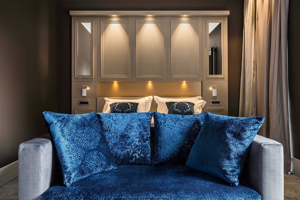 Deluxe Room - Photo 2